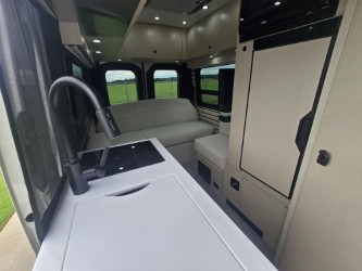 2025 PLEASURE WAY ASCENT - Image 13