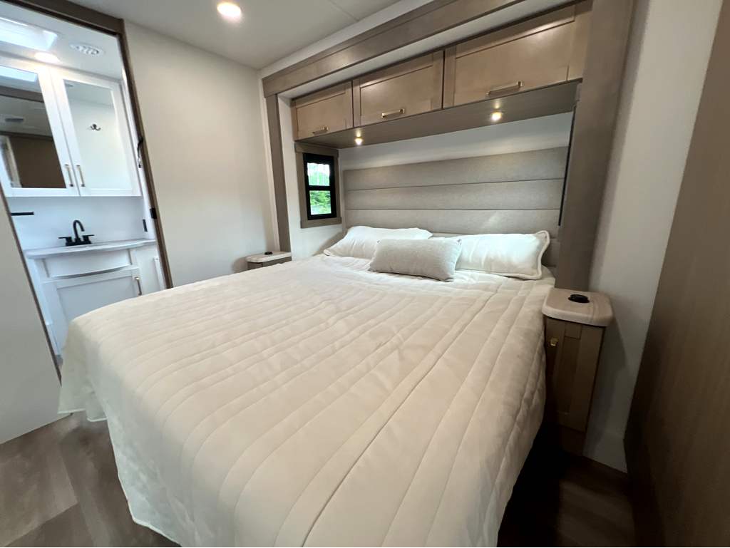 2027 JAYCO PRECEPT 36C - Image 20