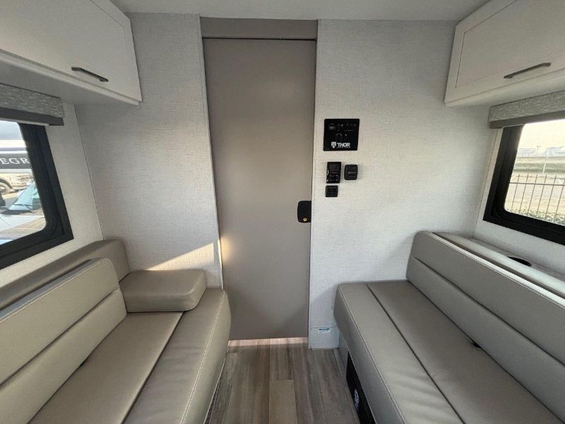 2026 Thor Motor Coach Four Winds Espec 19Z - Image 11