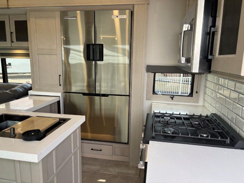 2025 Grand Design Solitude 388MBS - Image 6