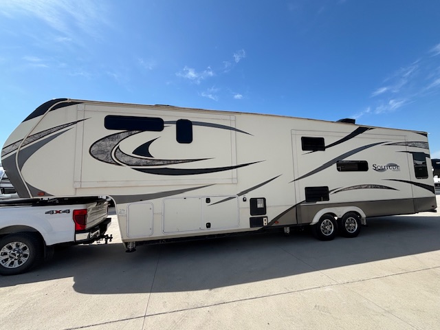 2018 Grand Design Solitude 384GK - Image 3