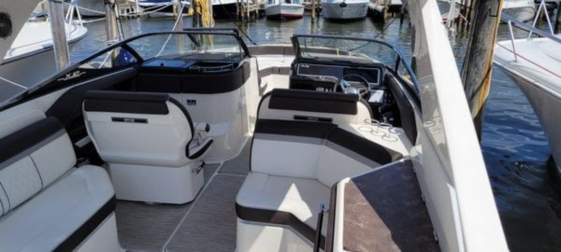 2017 Sea Ray 310 SLX - Image 11
