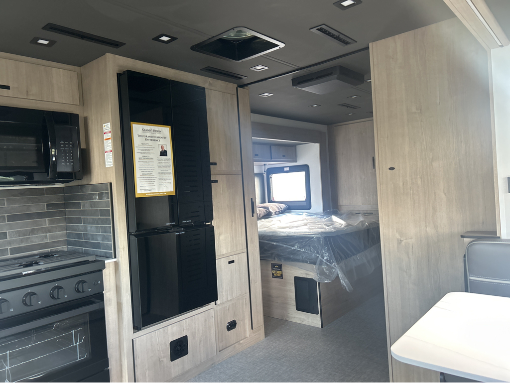 2026 GRAND DESIGN LINEAGE SERIESF 31ZW - Image 12