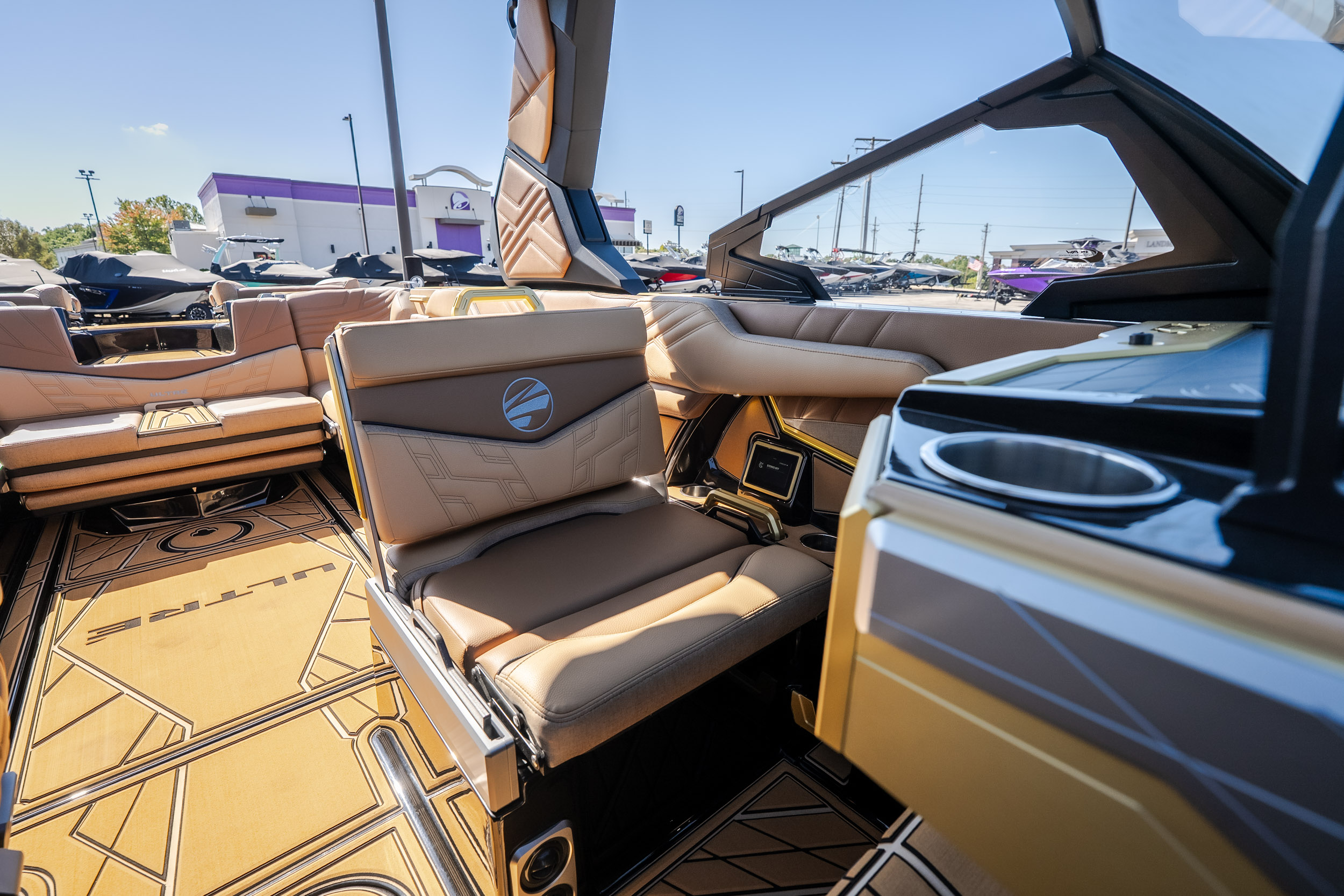 2027 Tigé Ultré 25ZX - Image 74