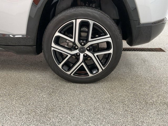 2025 Jeep Compass Limited 4x4 - Image 9