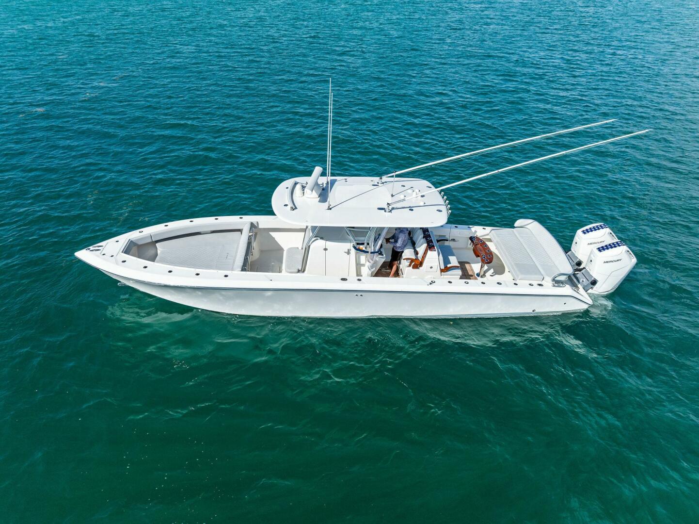 2015 Bahama 41 - Image 15