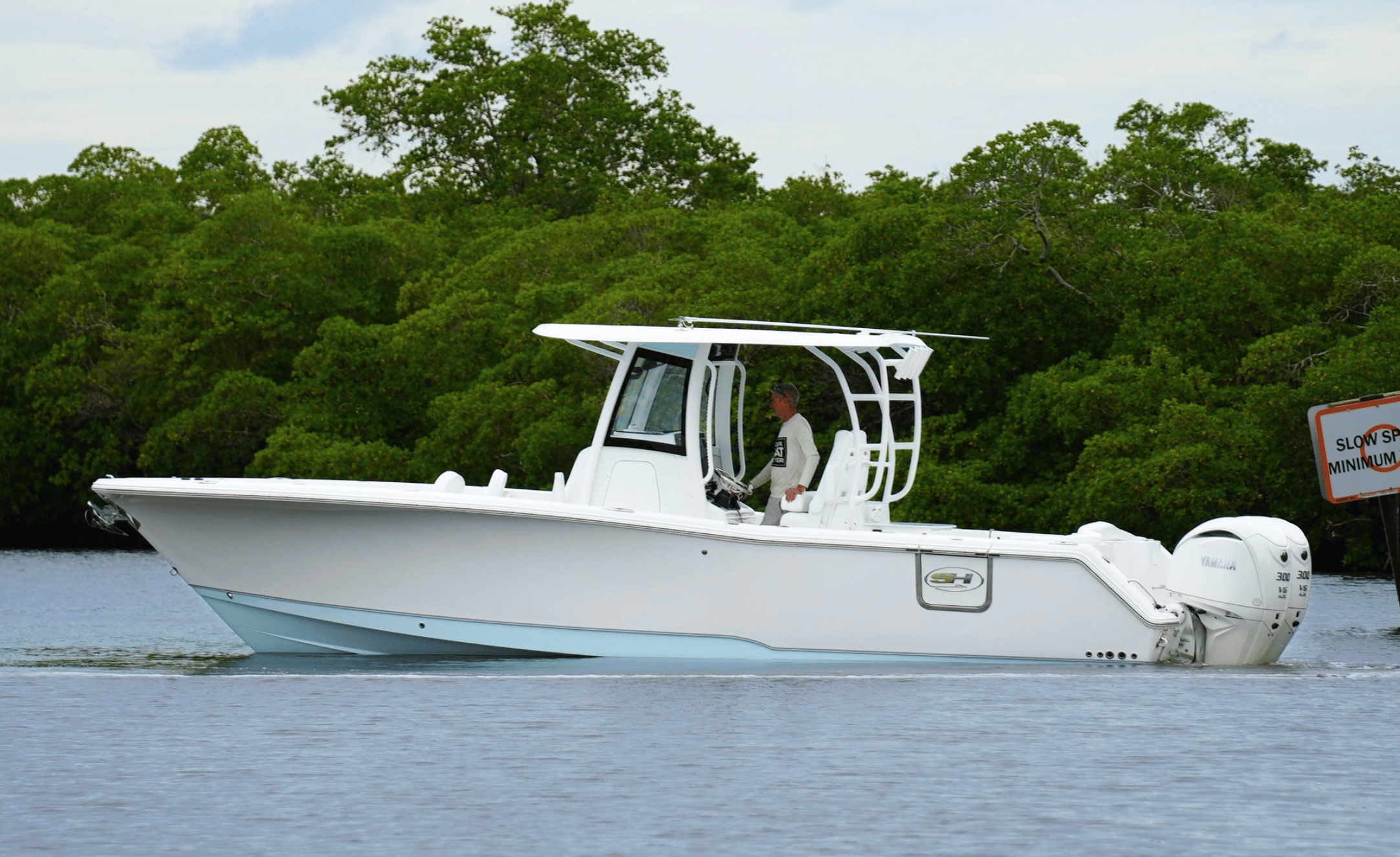 2027 SEA HUNT ULTRA 285SE - Image 10