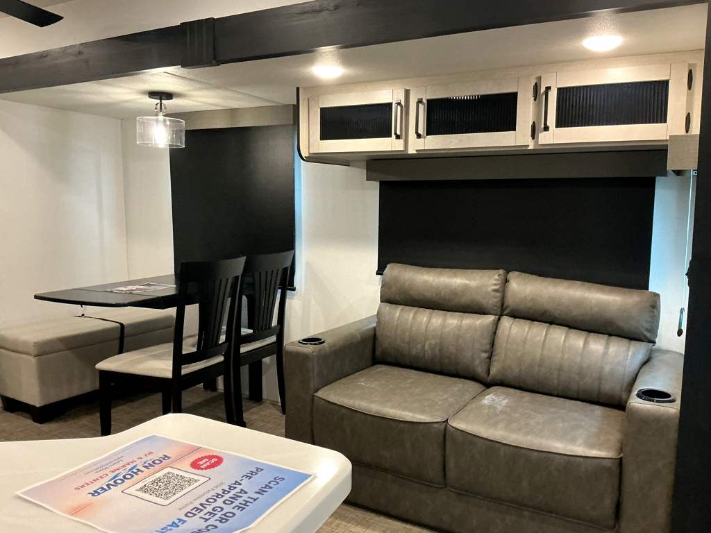 2026 PALOMINO 39DBT - Image 9