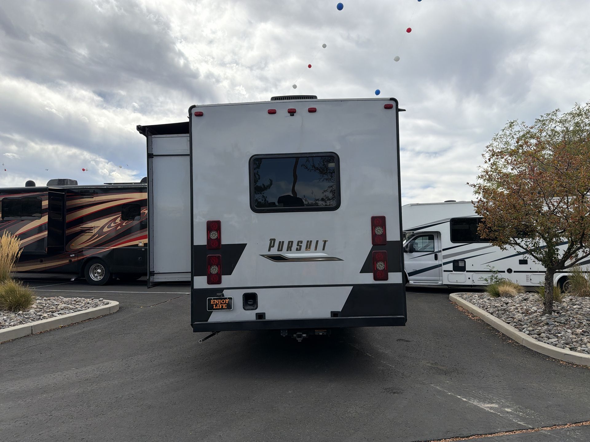 2023 Coachmen Pursuit 31BH - Image 6