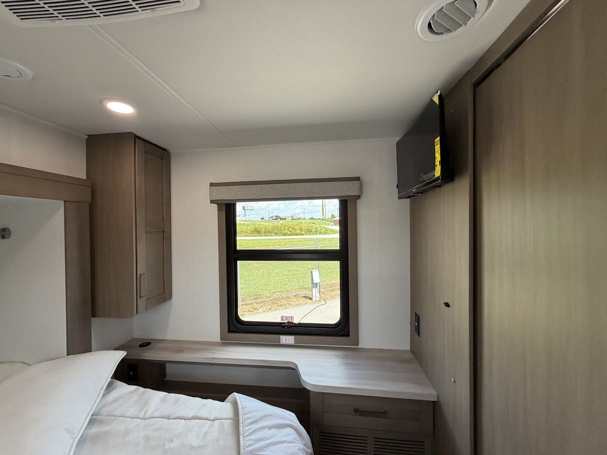 2027 JAYCO GREYHAWK 30Z - Image 37