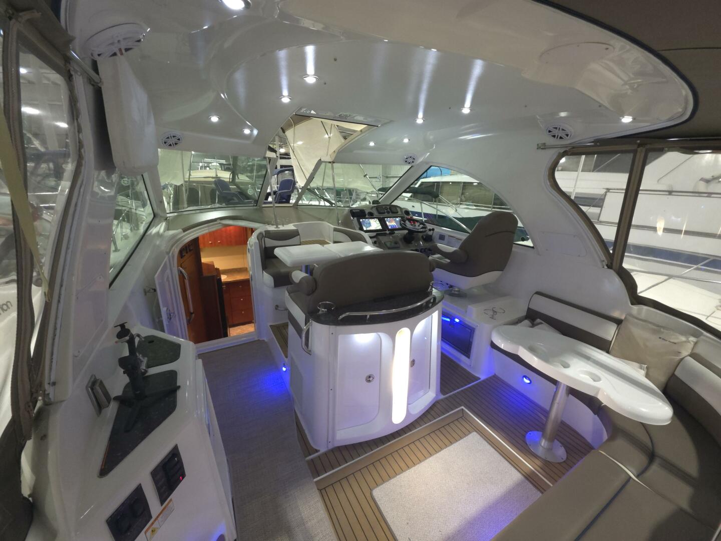 2008 Cruisers Yachts - Image 30