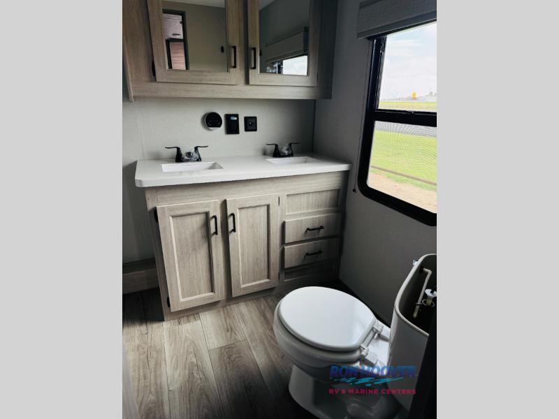 2026 COACHMEN 43CONDO - Image 32