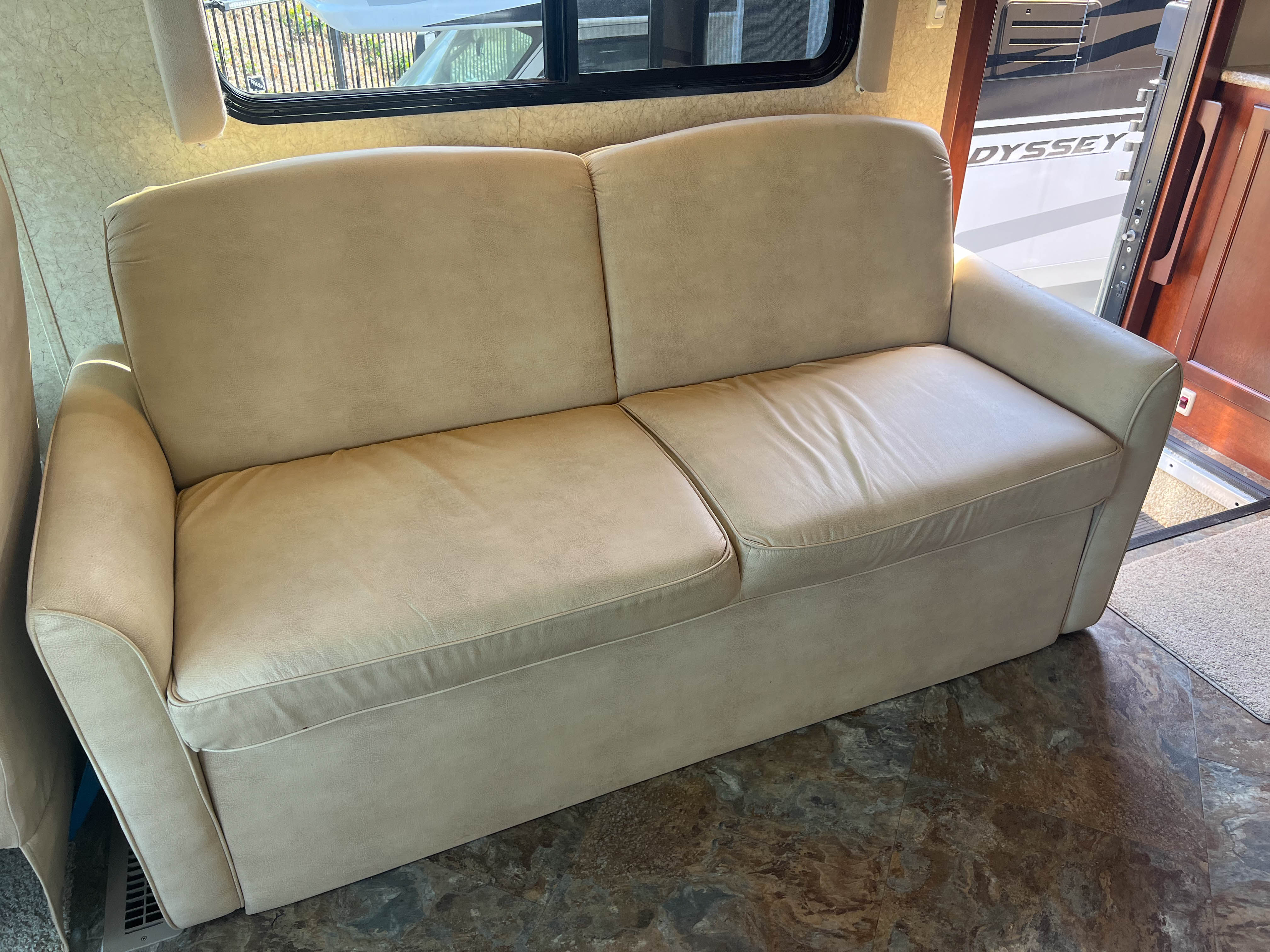 2011 NEWMAR BAYSTAR 3302 - Image 12