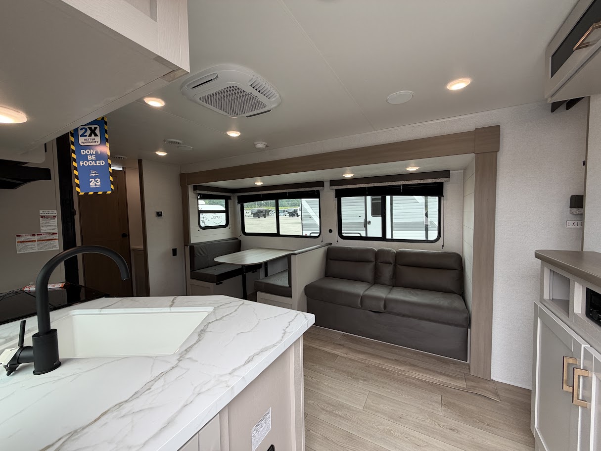 2027 Jayco Jay Flight SLX 261BHS - Image 13