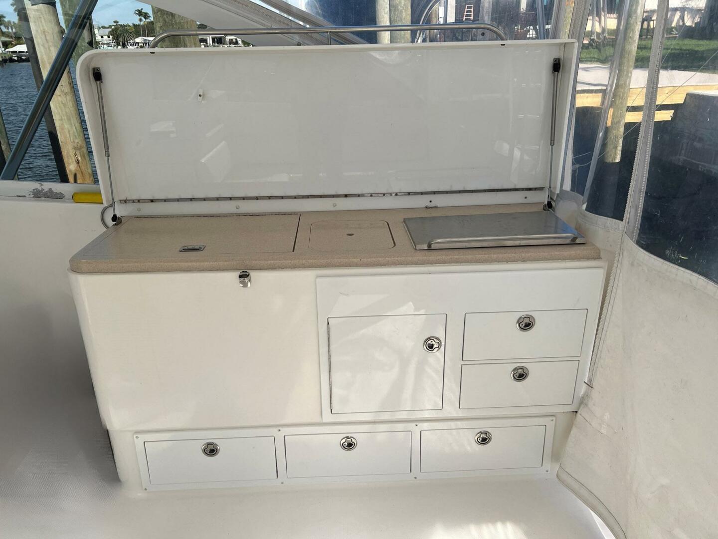 2007 Luhrs 41 Hardtop Express - Image 22