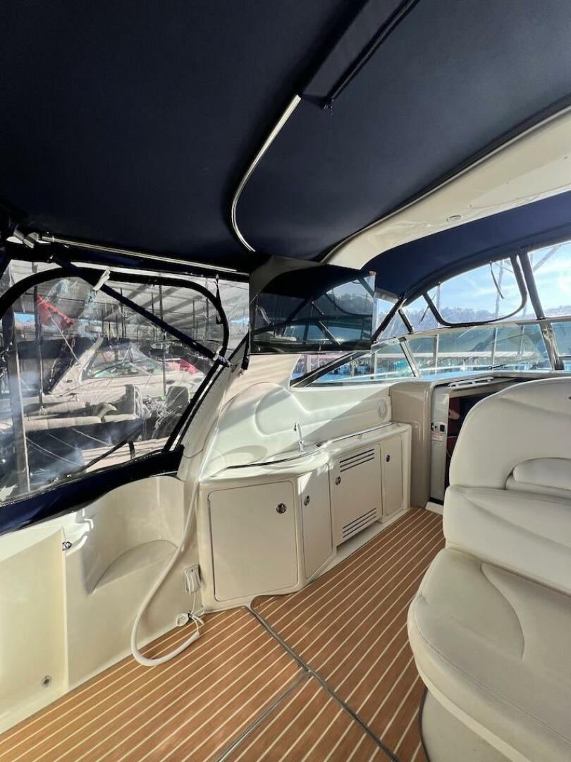 2004 Sea Ray 380 Sundancer - Image 24