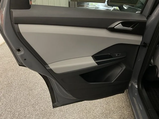 2023 Volkswagen Taos Utility 4D SE Sunroof 2WD - Image 20