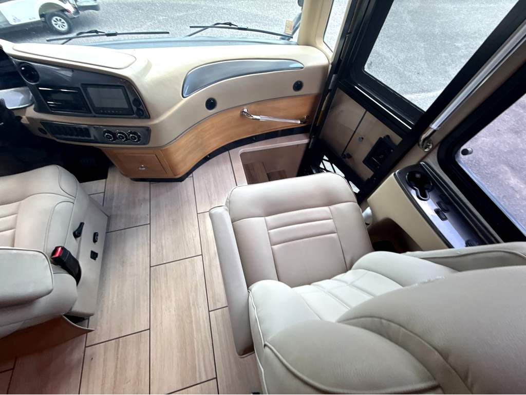 2021 TIFFIN ALLEGRO RED 33 AA - Image 34