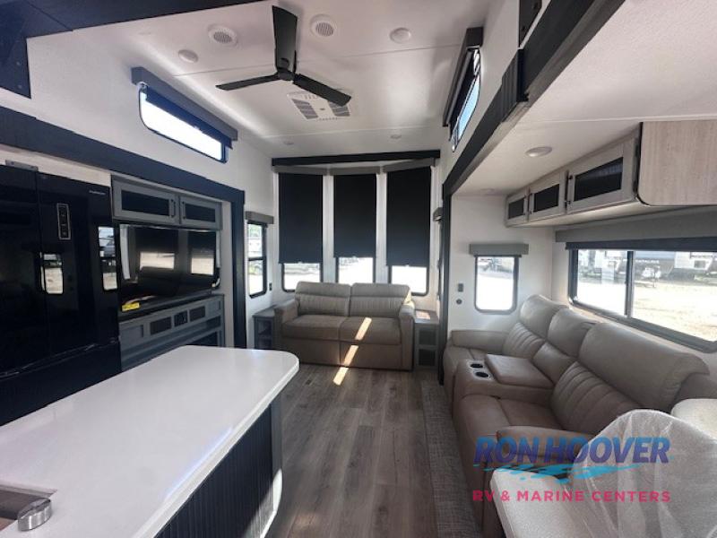 2026 PALOMINO 402LFT - Image 11