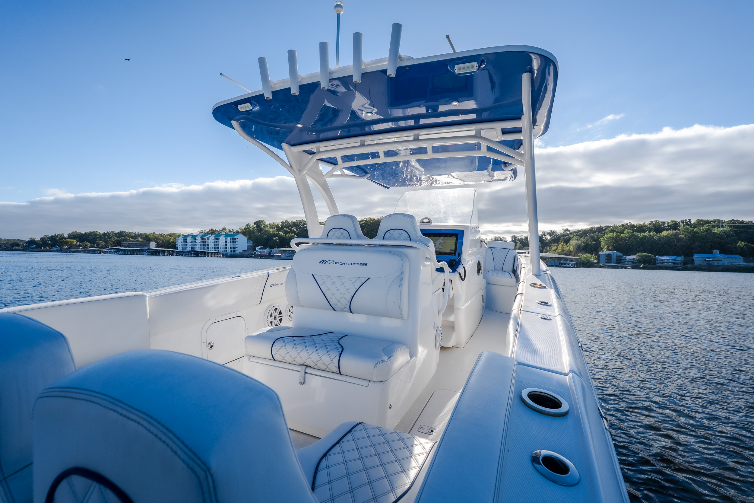 2017 Midnight Express 39 Cuddy  - Image 14