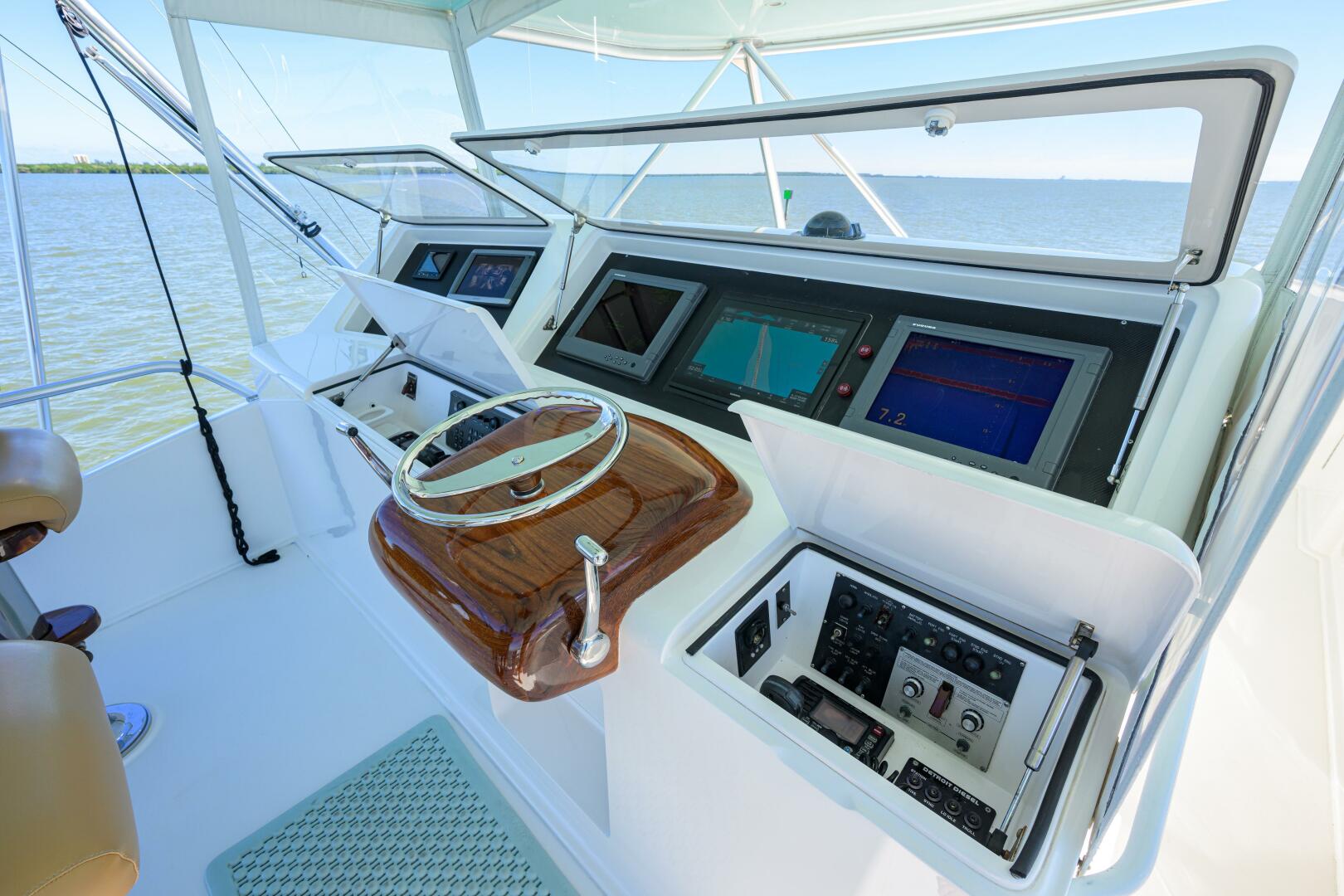 2007 Viking 64 Convertible - Image 40