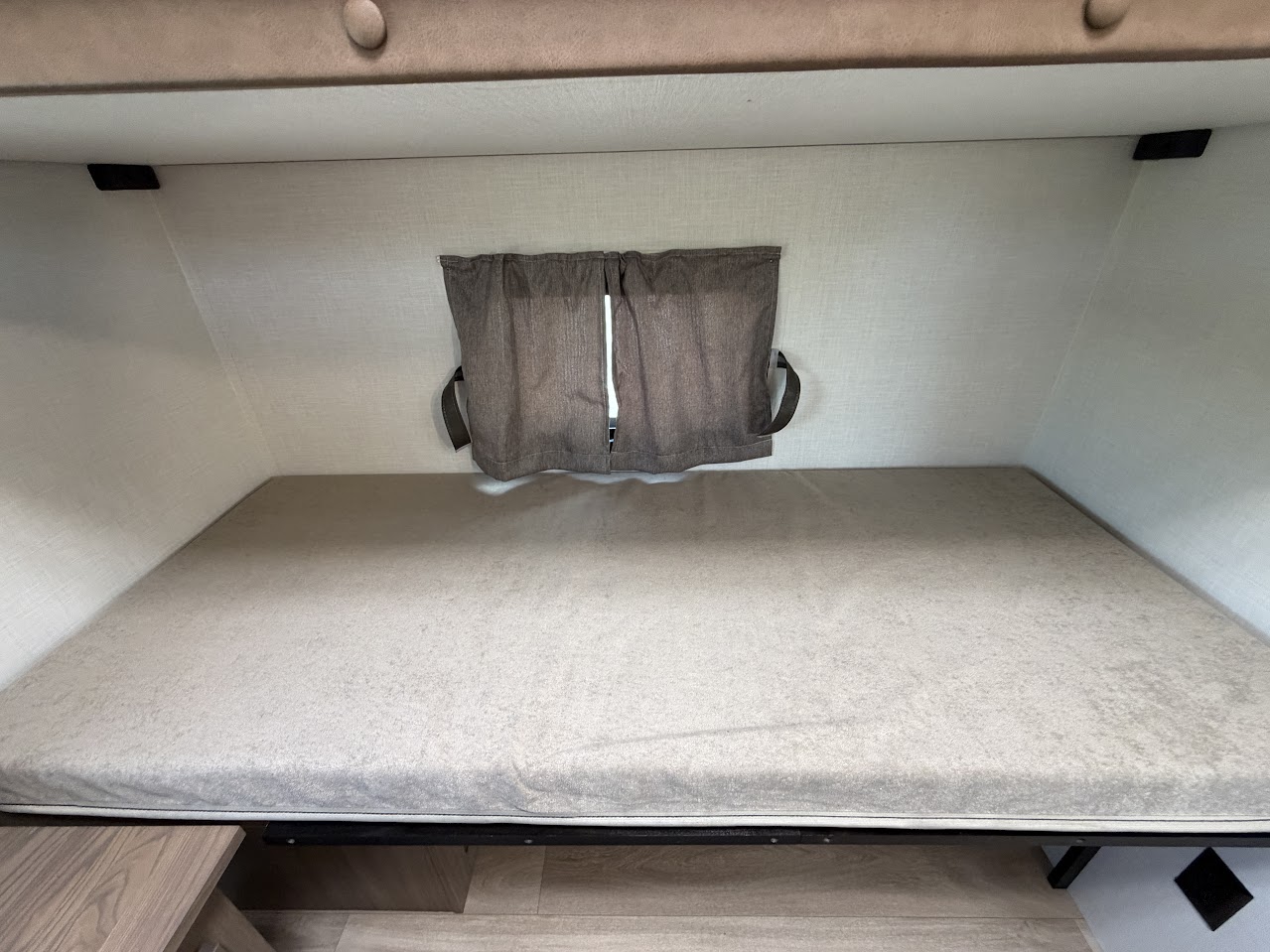 2027 VENTURE RV SPORTTREK 343VIB - Image 43