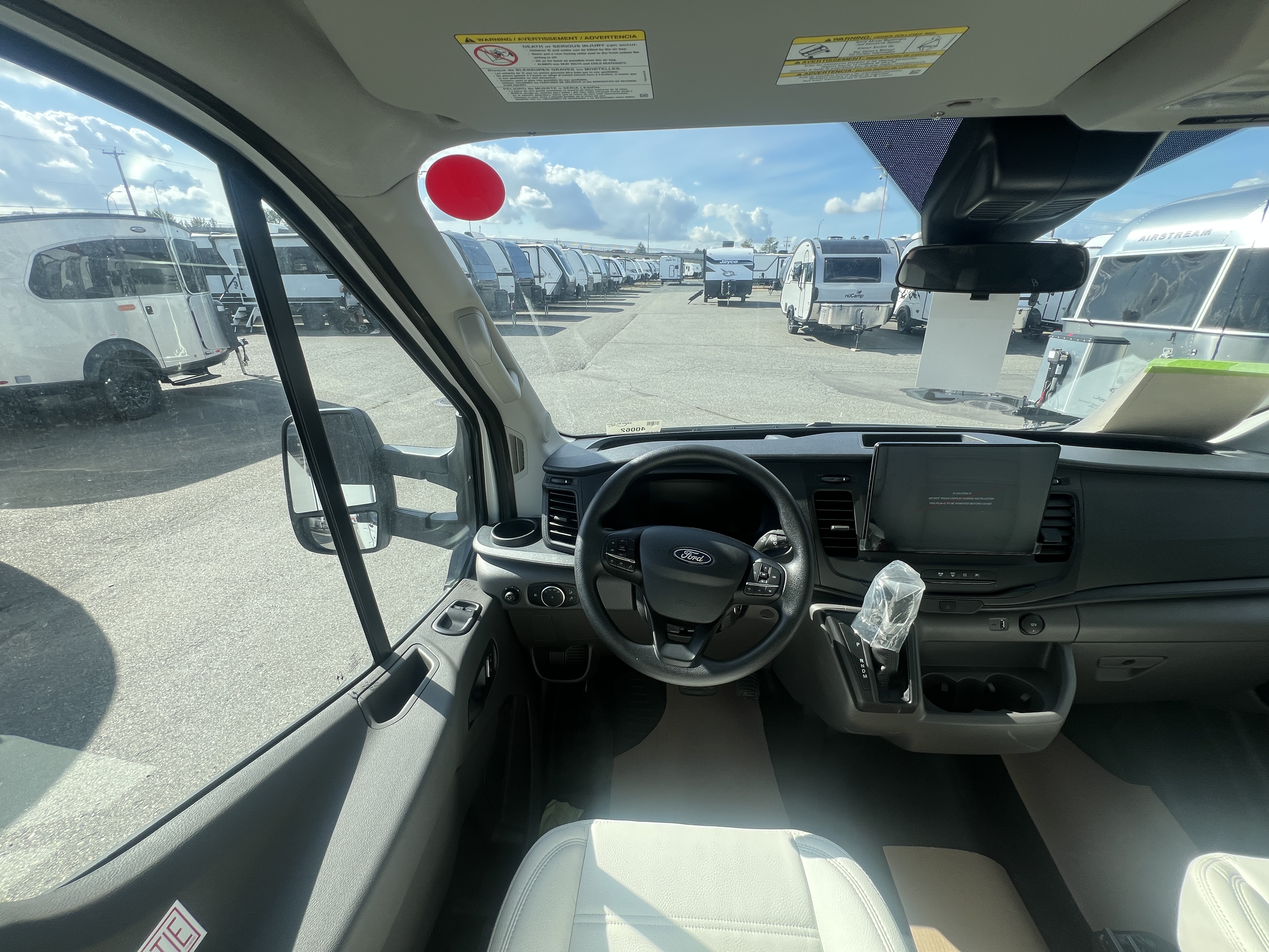 2027 Leisure Travel WONDER W24MBL - Image 10