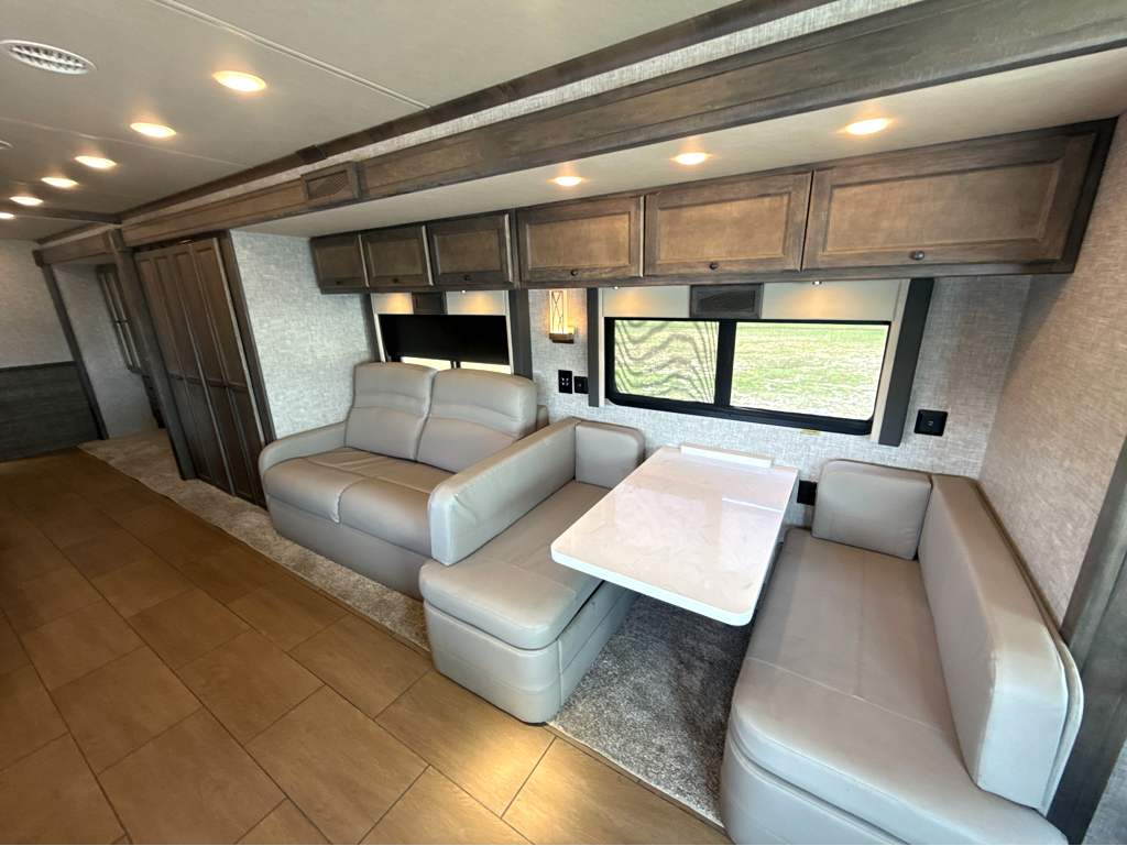 2023 TIFFIN ALLEGRO 36UA - Image 13
