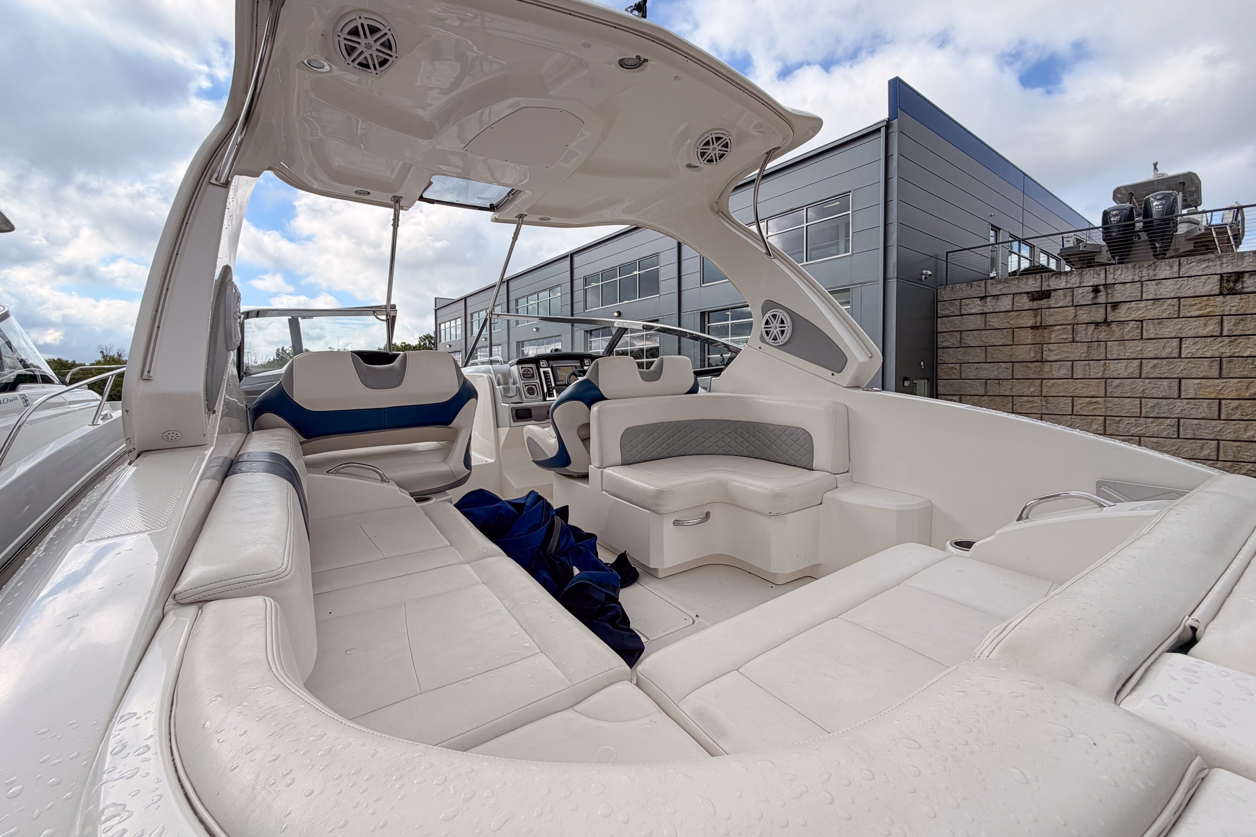 2012 Chaparral 327 SSX - Image 11