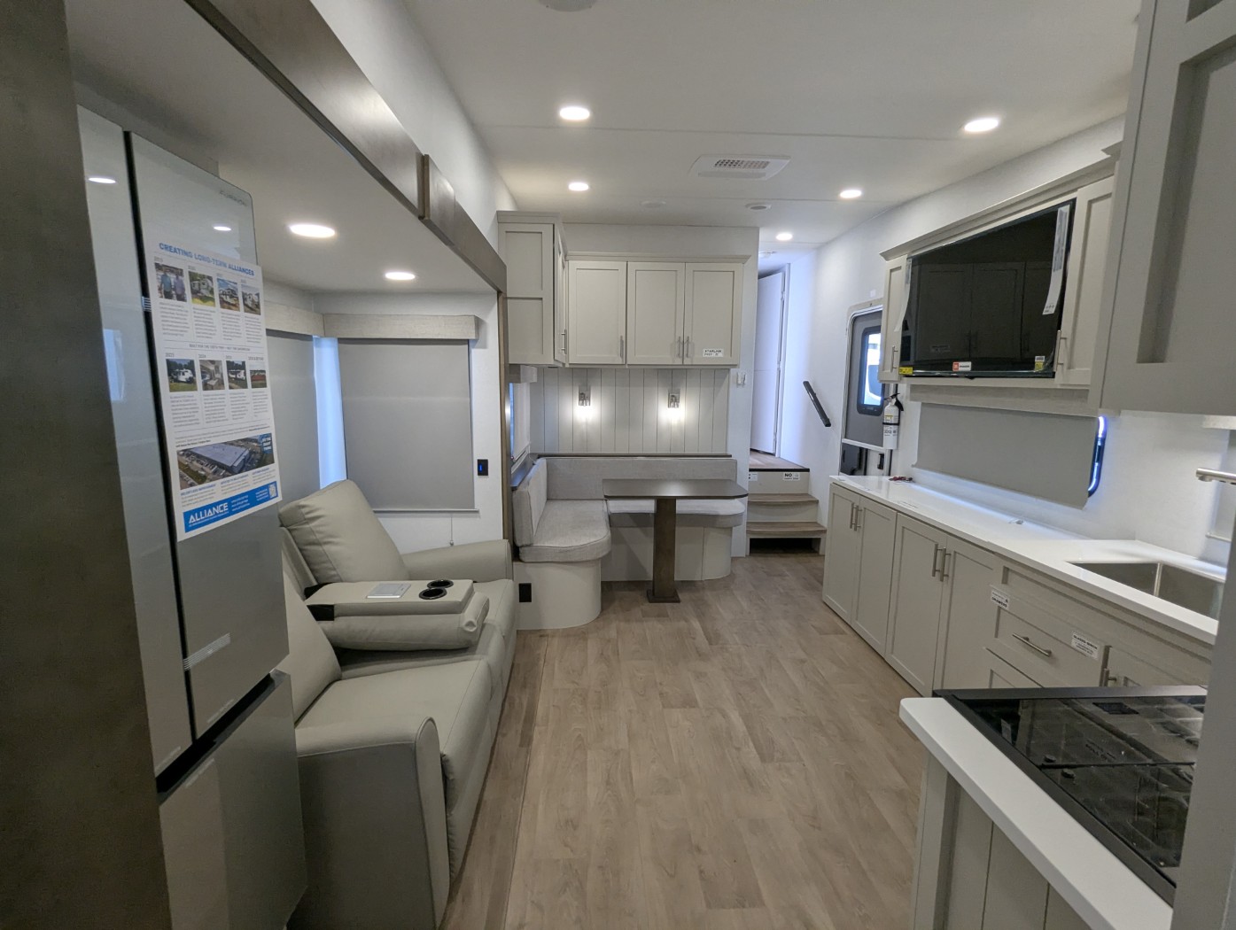 2027 Alliance RV Avenue 29BH - Image 47