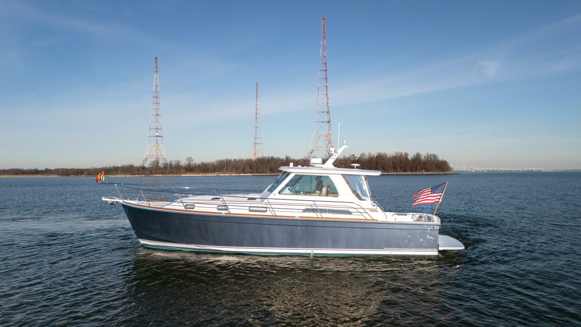 2009 Sabre 42 Hard Top Express - Image 6