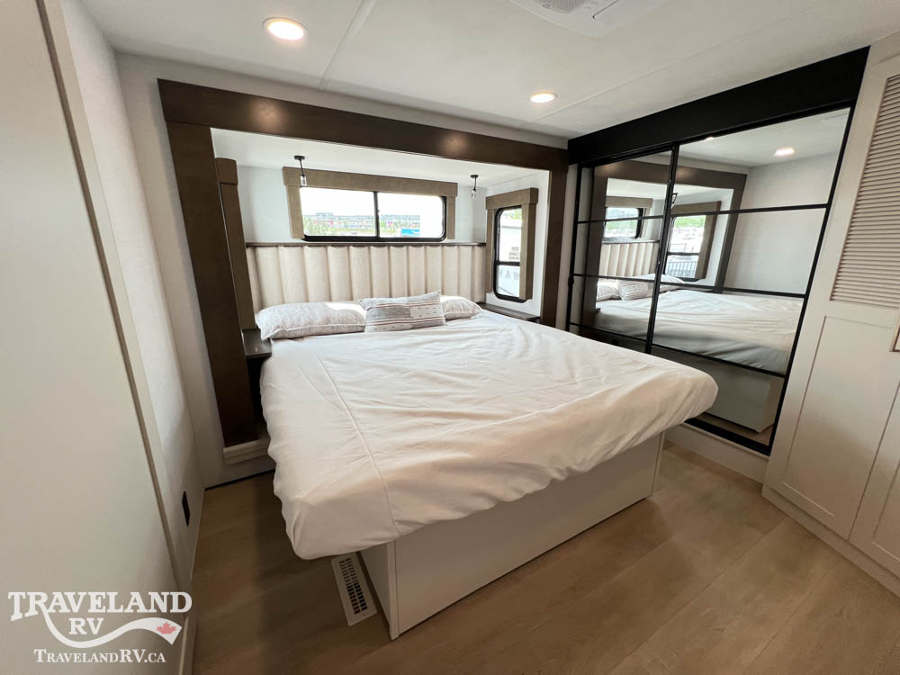 2027 Alliance RV Paradigm 310RL - Image 33