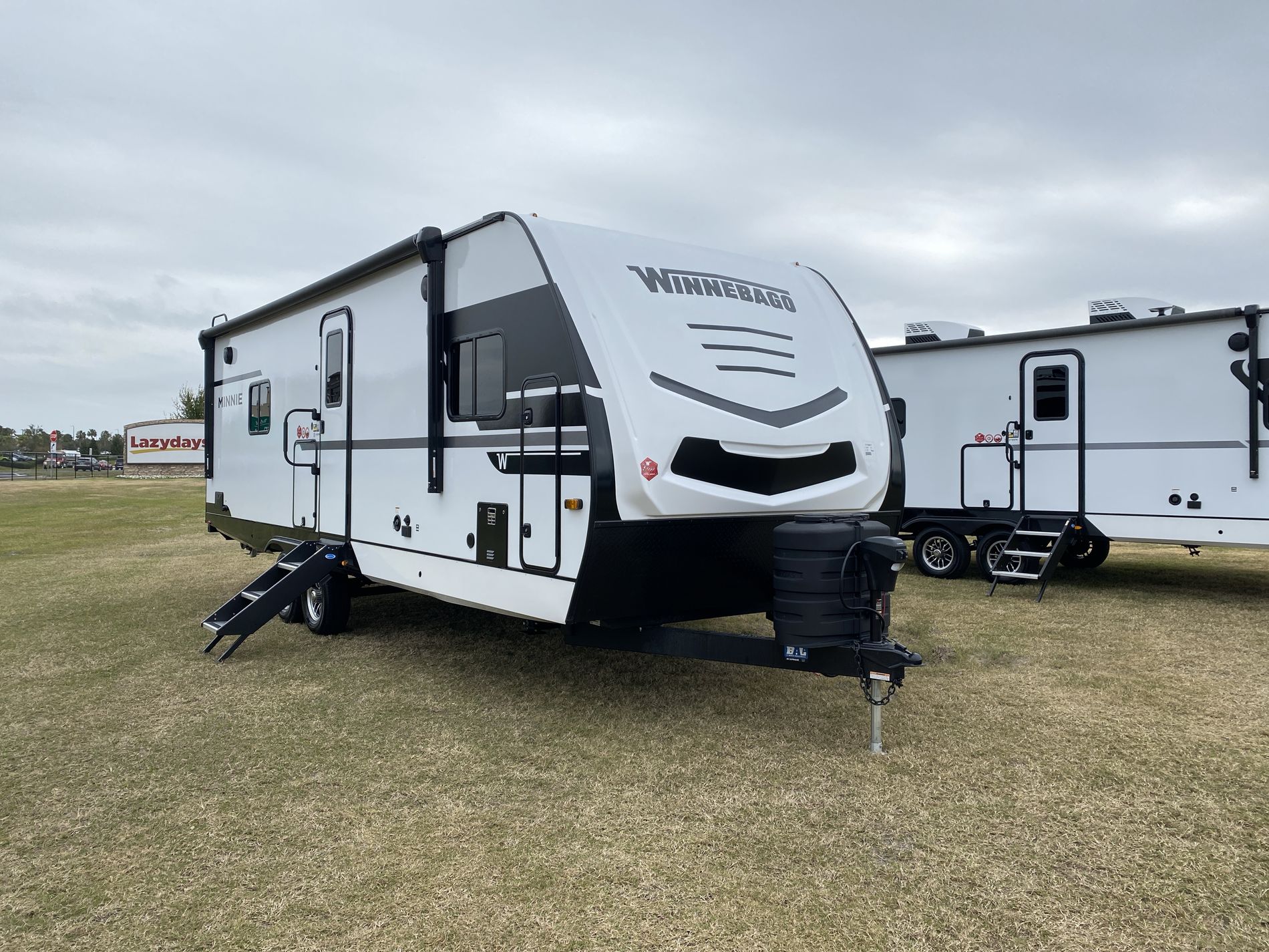 2025 Winnebago Minnie