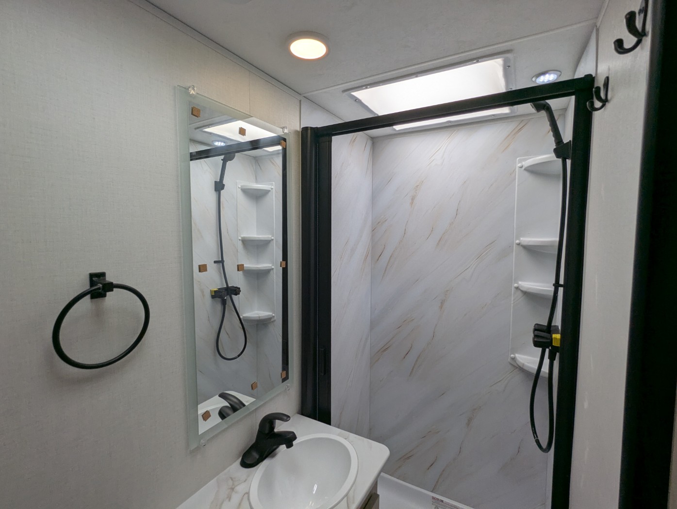 2027 Coachmen Cross Trail 26XG - Image 32