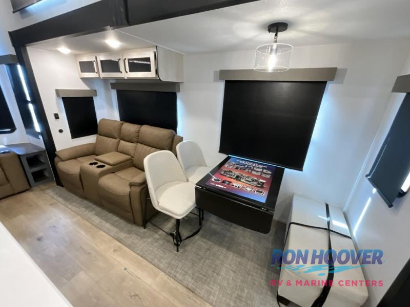 2026 PALOMINO 402LFT - Image 3