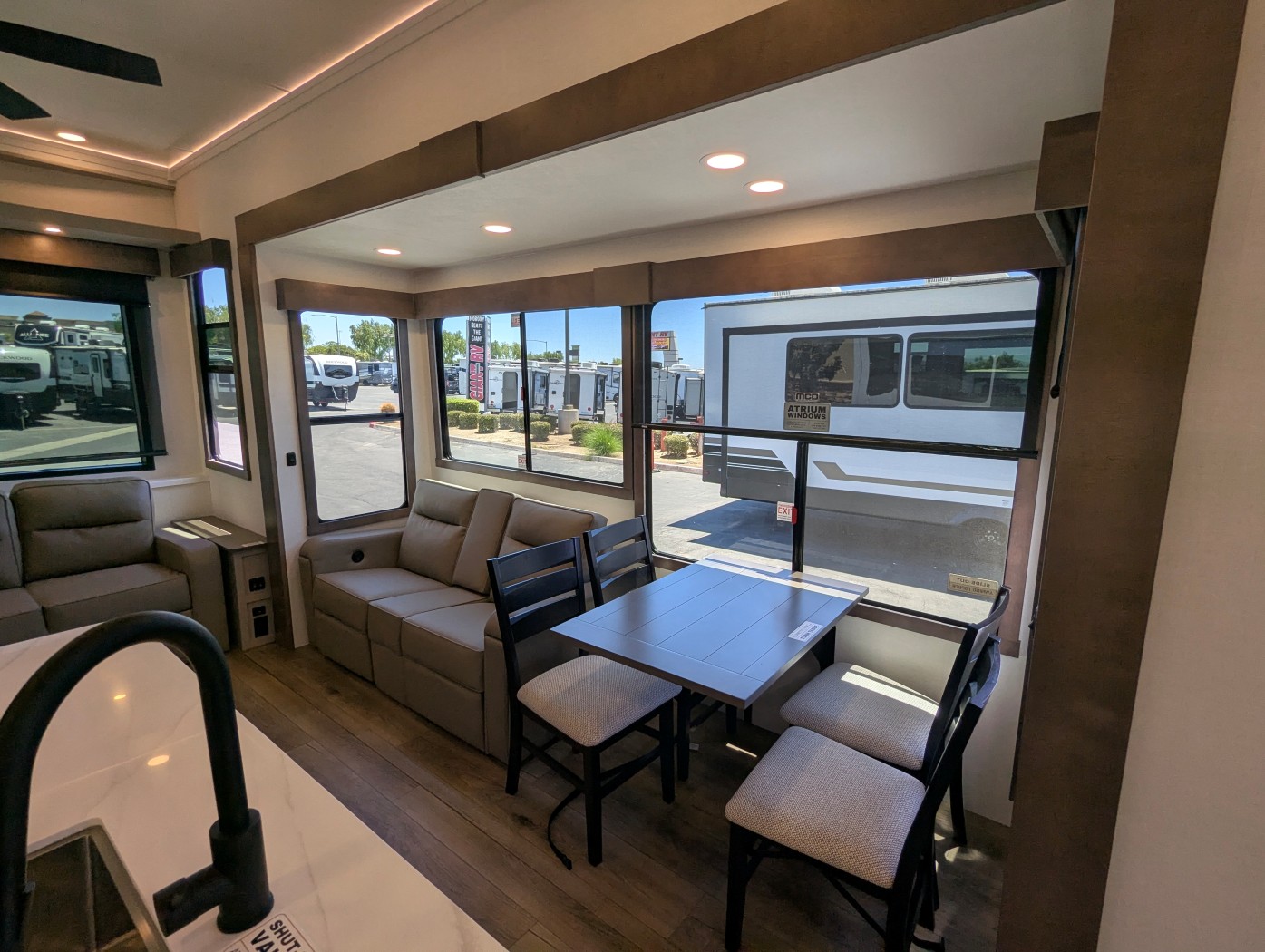 2026 Alliance RV Benchmark 42LFT - Image 11