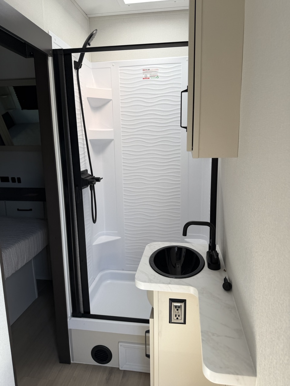 2026 Grand Design Momentum G-Class 21G - Image 18