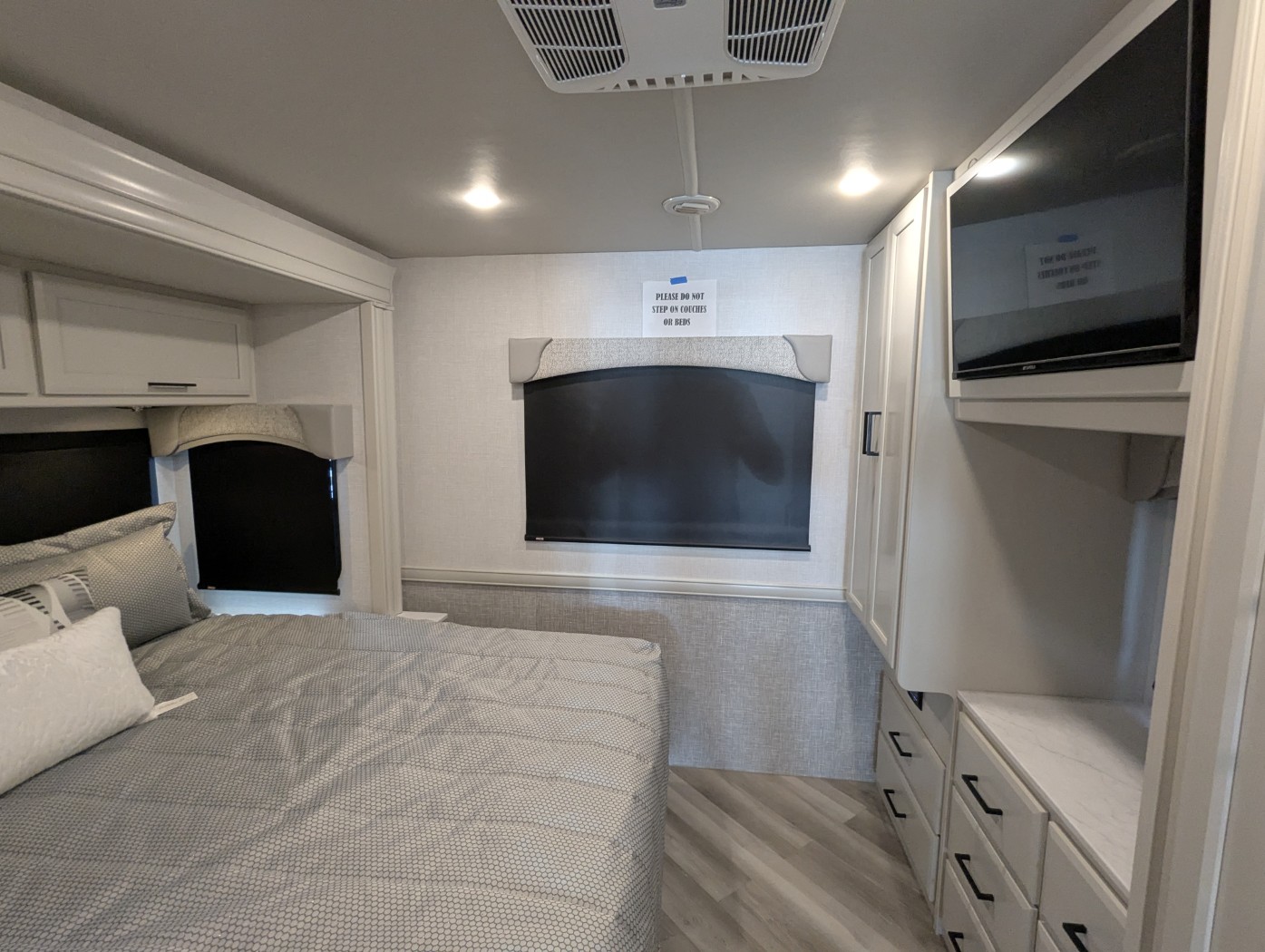 2026 Fleetwood Fortis 34MB - Image 28