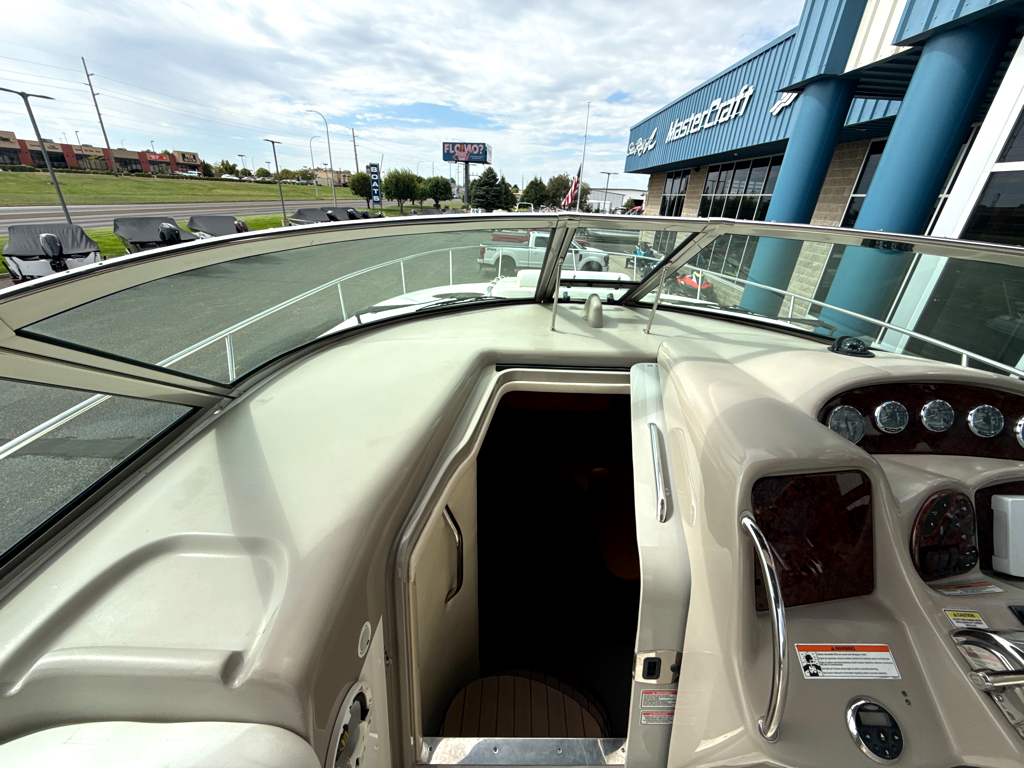 2006 Sea Ray 320 Sundancer - Image 15