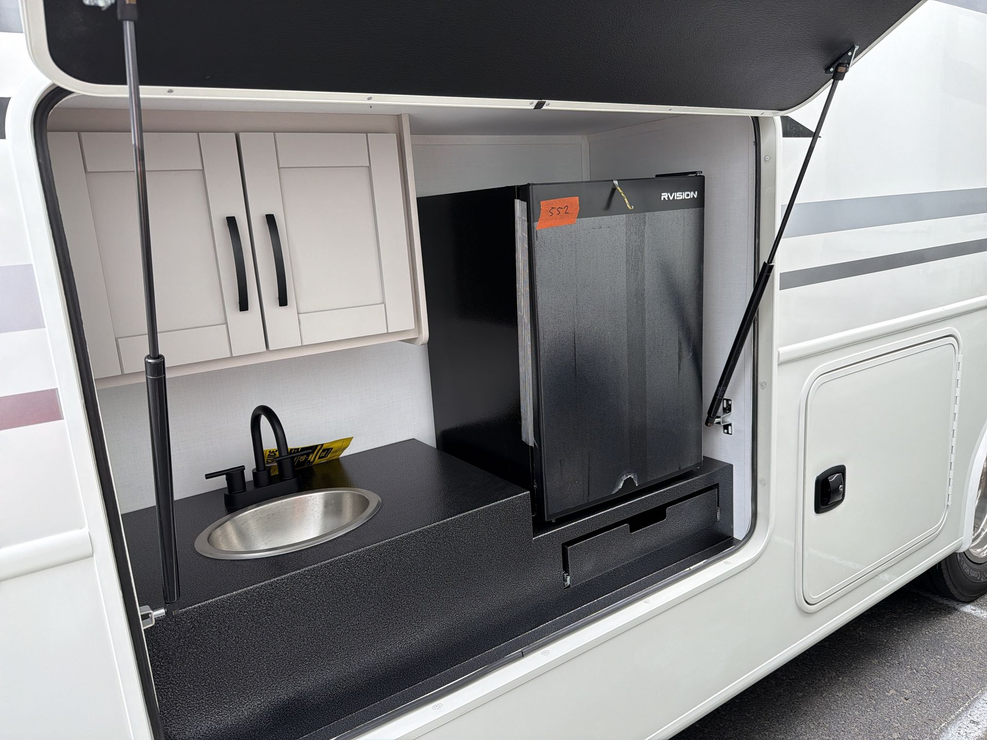 2027 Entegra Coach Vision 29S - Image 11