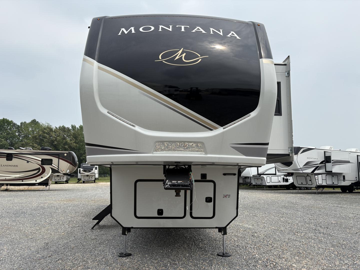 2025 Keystone Montana 3915TB - Image 2