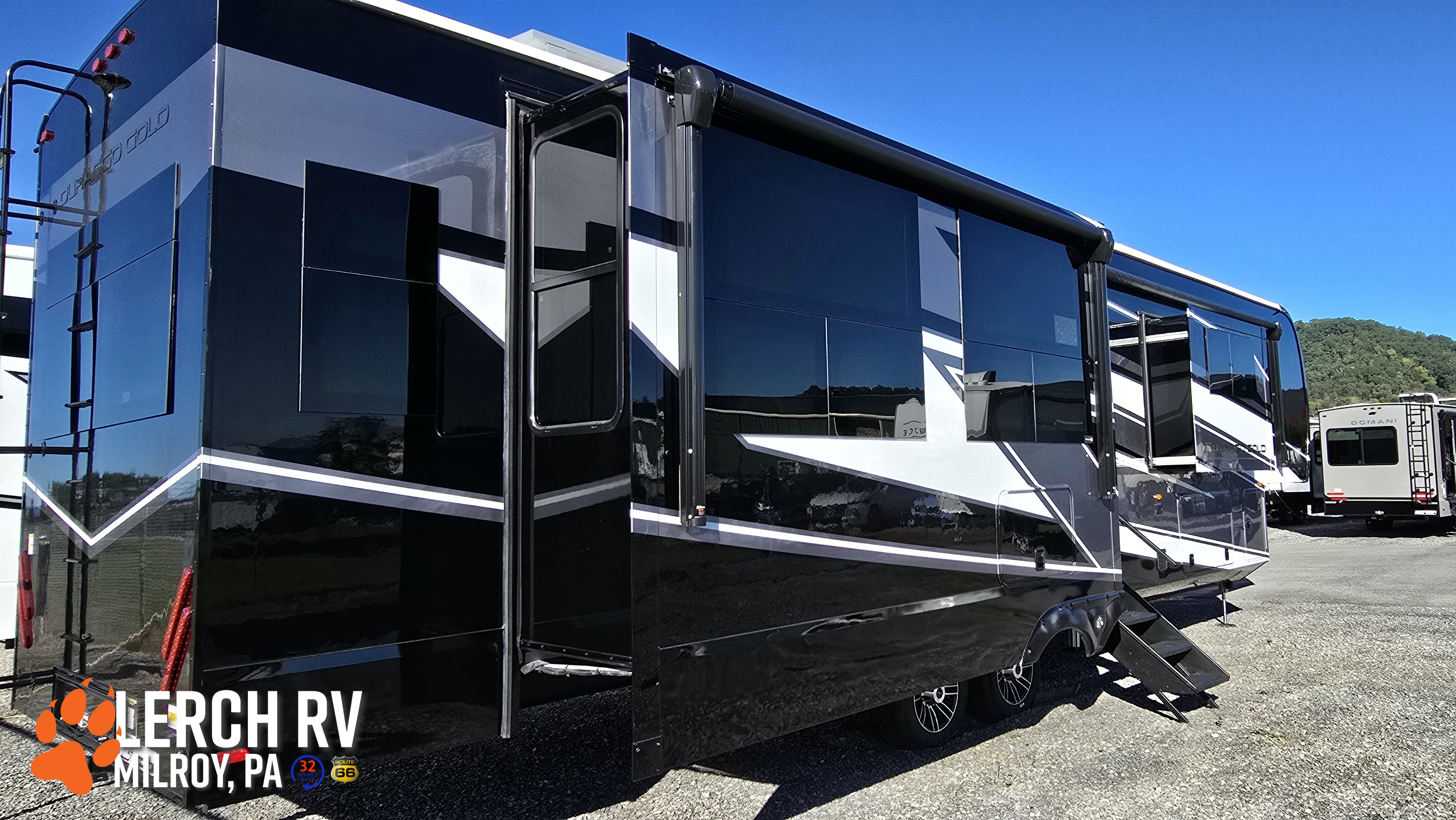 2027 KZ RV Durango Gold G366FBQ - Image 13
