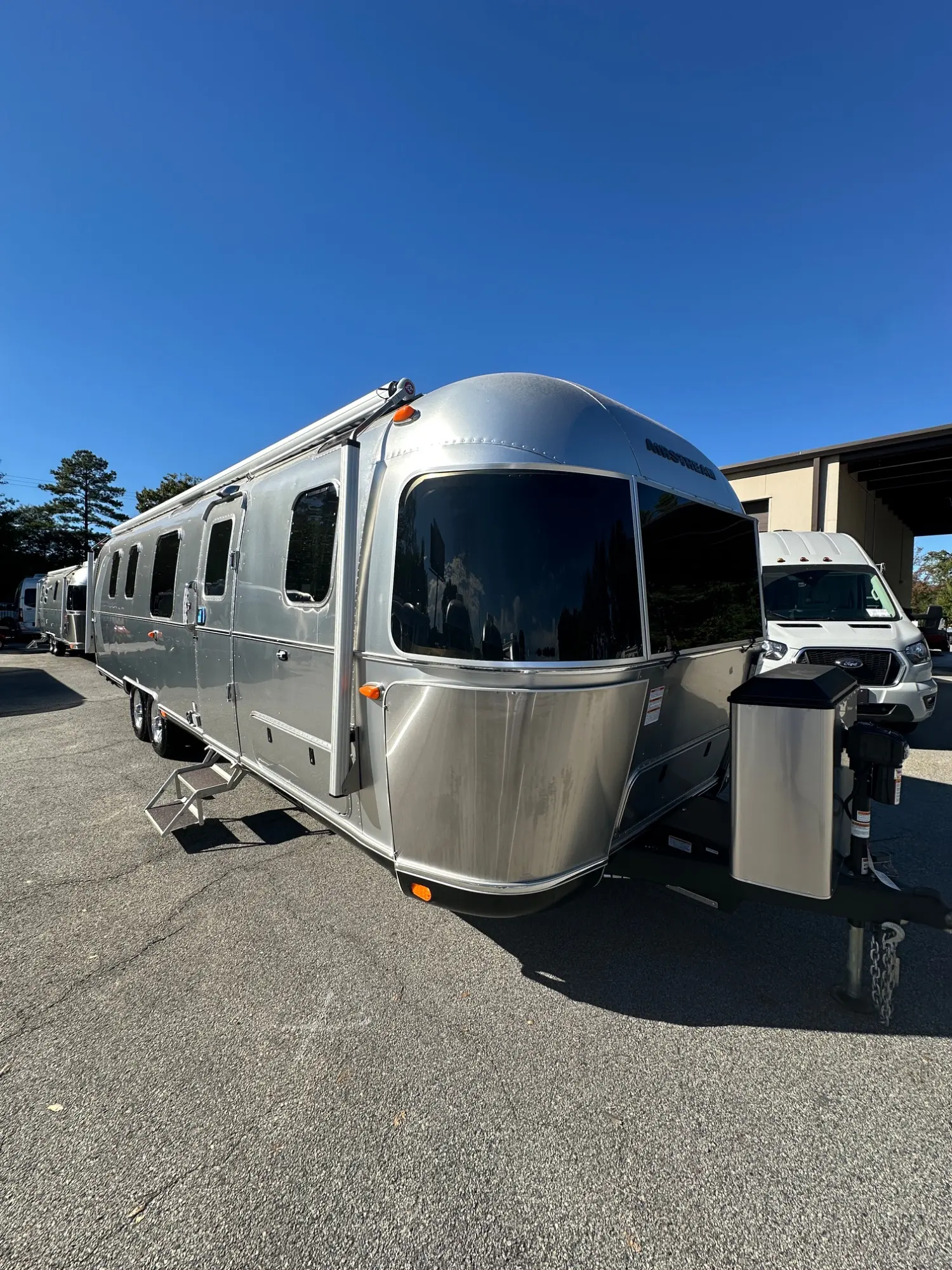 2027 Airstream Classic 33FBT - Image 1