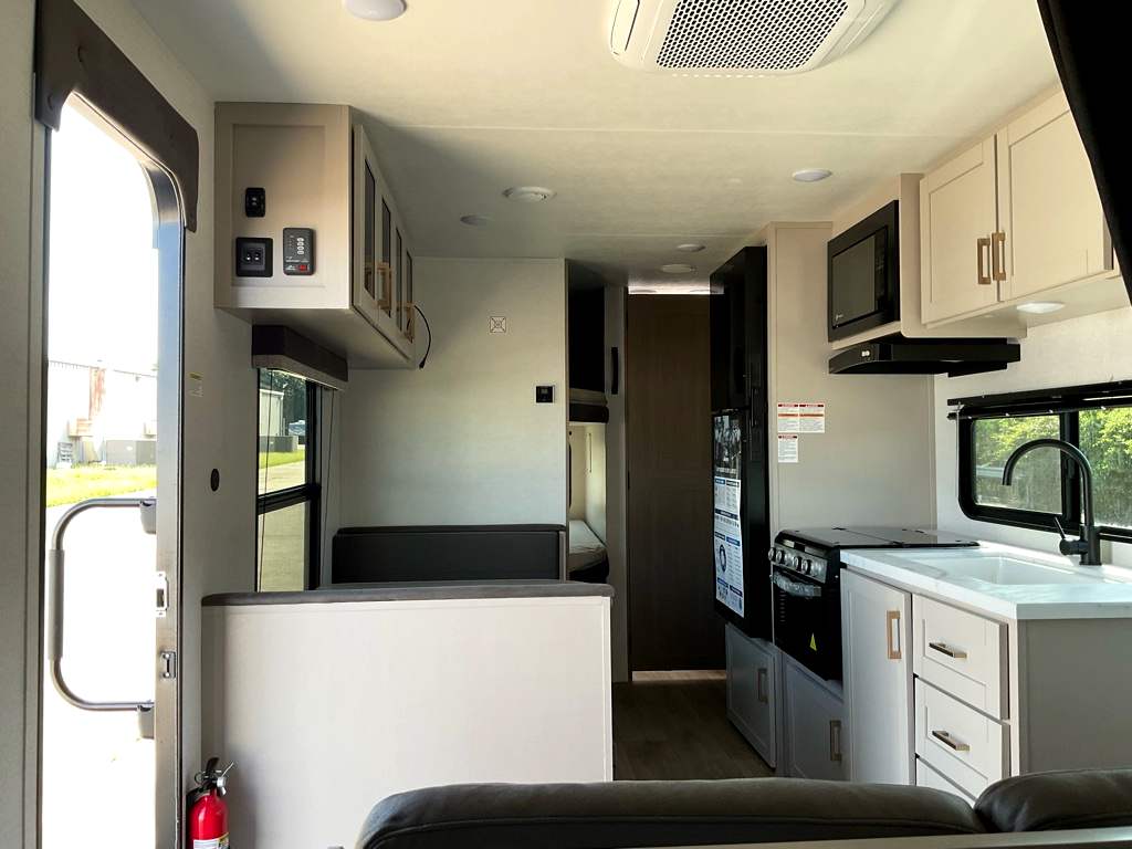 2027 JAYCO Jay Flight 260BH - Image 6