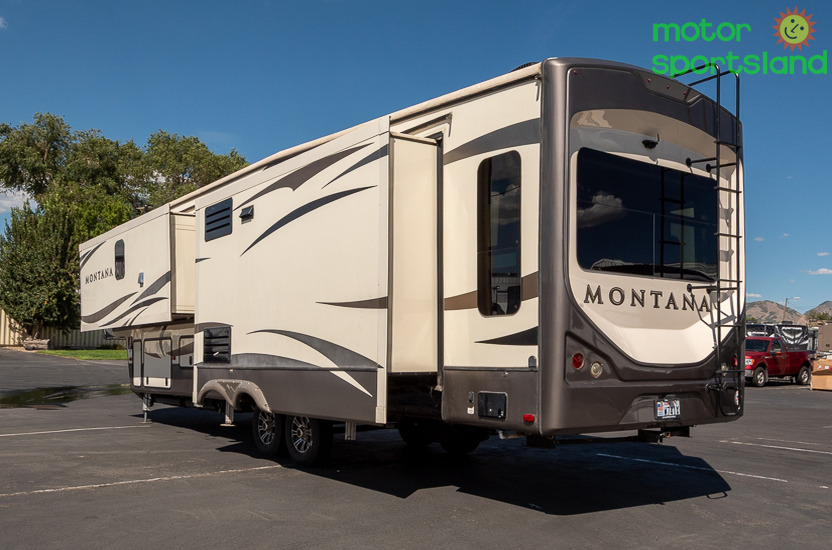 2017 Keystone Montana Legacy 3720RL - Image 5