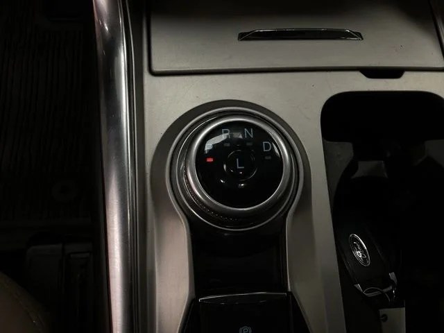 2021 Ford Explorer Utility 4D XLT 4WD - Image 19