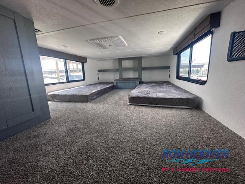 2026 PALOMINO 402LFT - Image 6