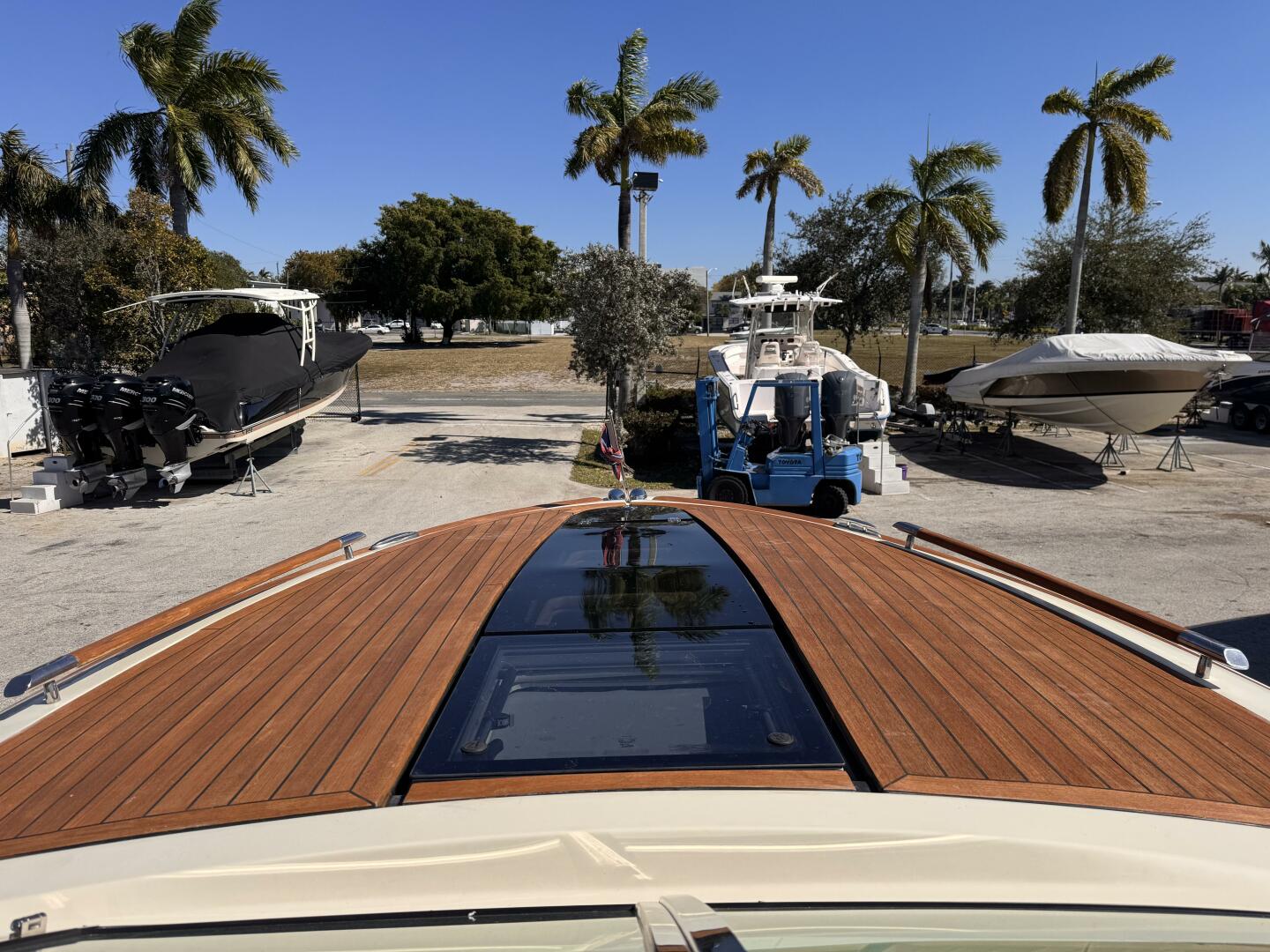 2019 Chris-Craft - Image 17
