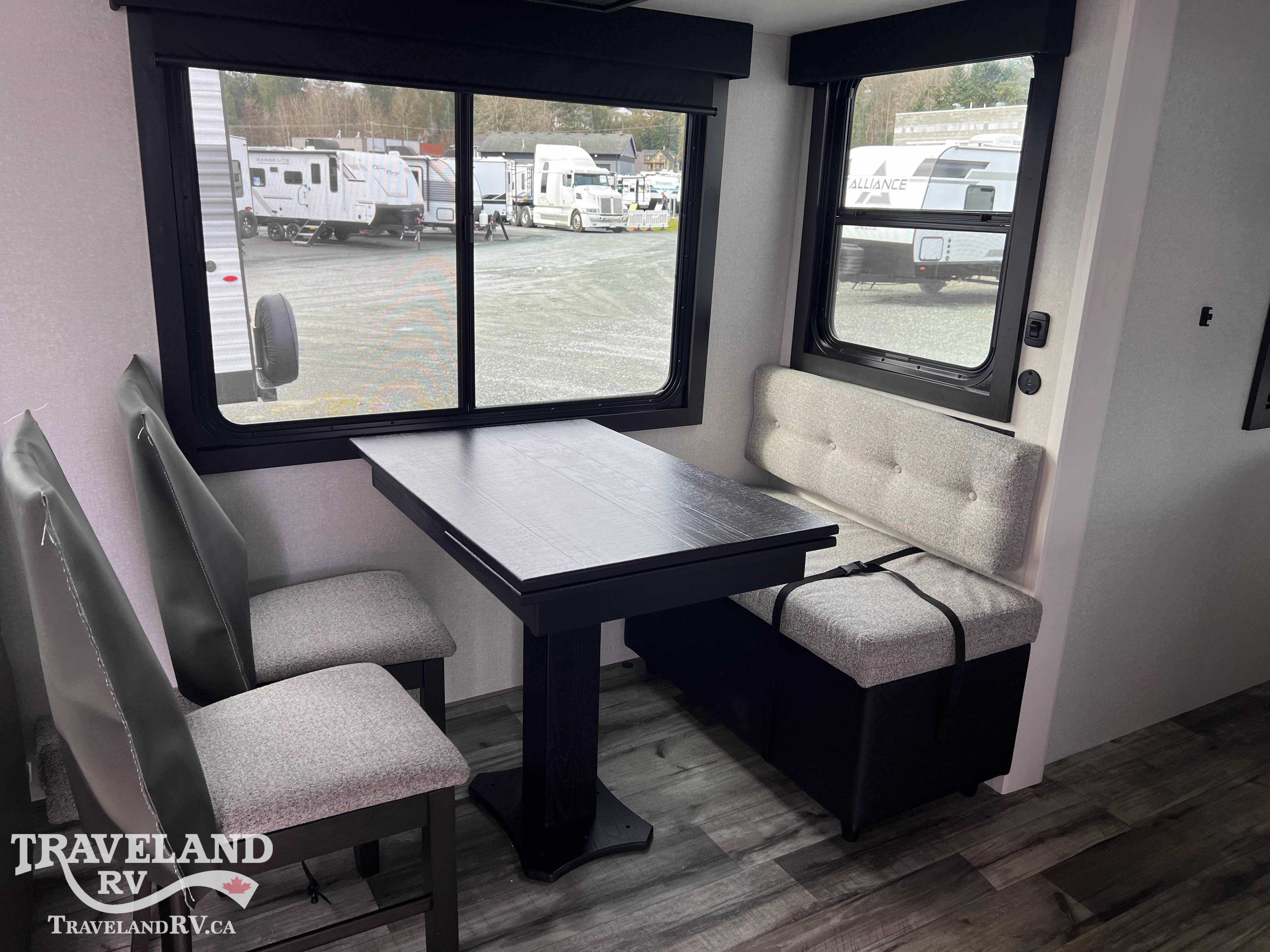 2026 Highland Ridge Roamer Light Duty 27RBOS - Image 18