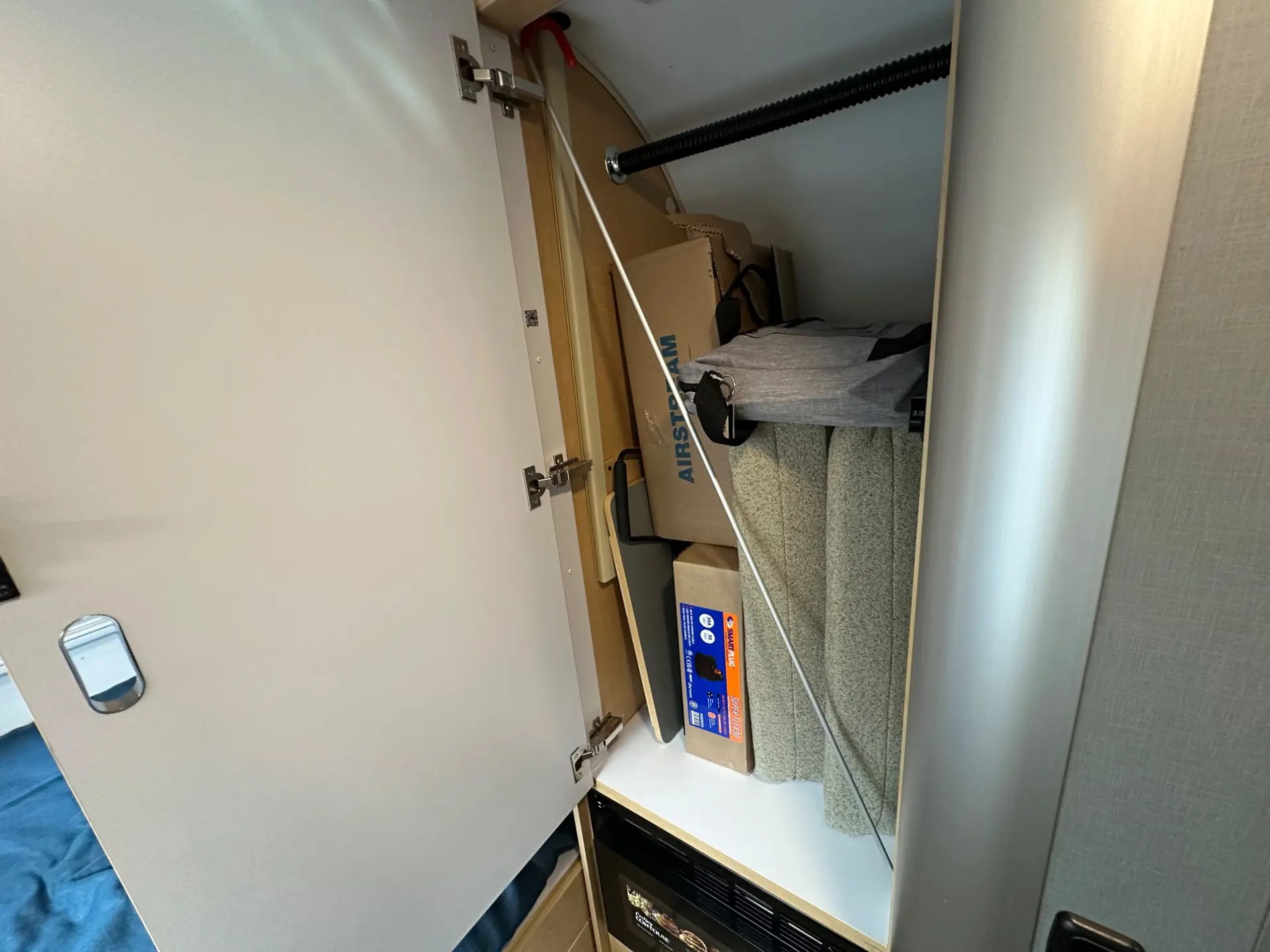 2027 Airstream World Traveler 17Rb - Image 27